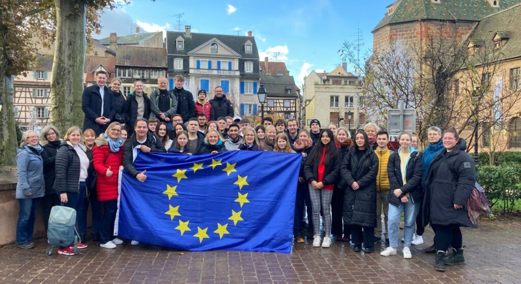 Die EU hautnah erleben – Studienfahrt der Nordhessischen Europaschulen nach Straßburg und Colmar